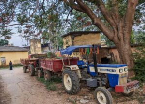 Read more about the article Dantewada Collector : साधारण रेत का अवैध उत्खनन एवं परिवहन कर रहे छः ट्रेक्टर जब्त 
