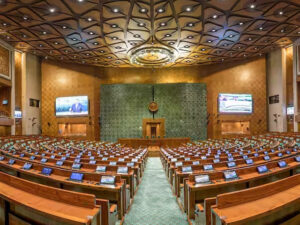 Read more about the article kashmiri carpet : नए संसद भवन की खूबसूरती में चार चांद लगा रहे कश्मीरी कालीन