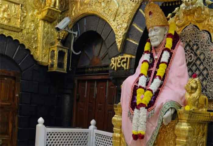 Shirdi Saibaba Temple Maharashtra : शिरडी साईंबाबा मंदिर में 2000 के नोटों का ढेर....जाने मामला