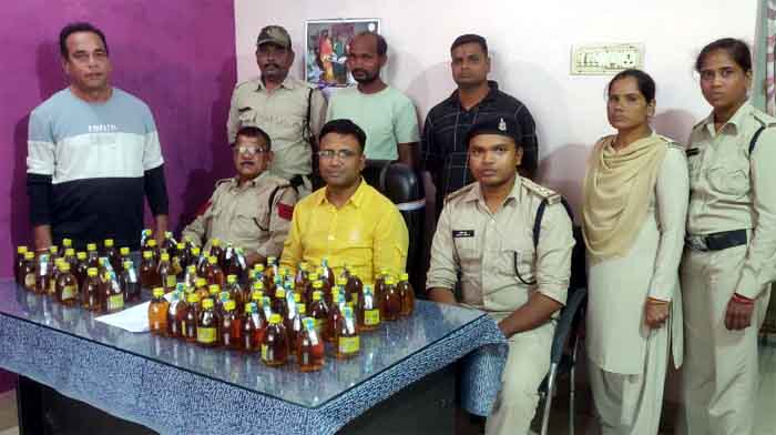 Dhamtari News : 12.78लीटर अवैध शराब के साथ दो शराब कोचिया पकड़ाये आबकारी विभाग की बड़ी कार्यवाही
