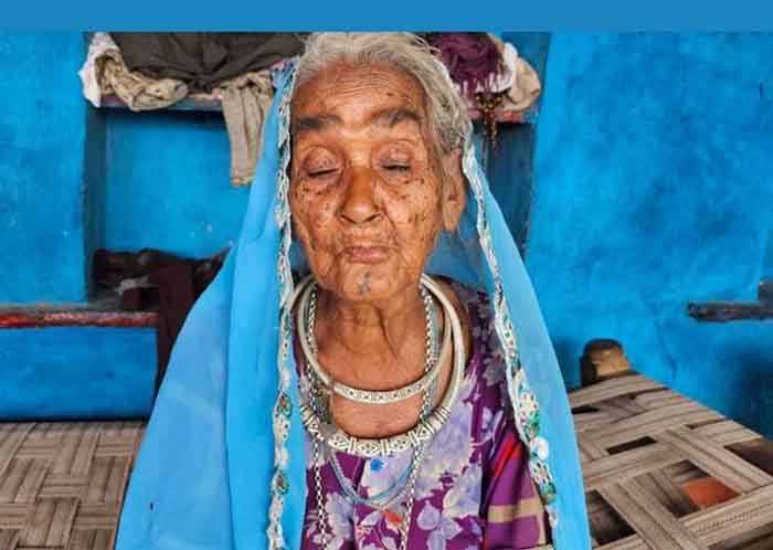 Elderly woman made Modi her son : 14 बेटे बेटियों को छोड़ प्रधानमंत्री मोदी को बुजुर्ग महिला ने बनाया अपना बेटा, 25 बीघा जमीन देने का फैसला….पढ़े पूरी स्टोरी