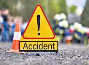 Road accident in Yadagiri Karnataka : कर्नाटक के यादगिरी मे भीषण सड़क हादसा, 5 की मौत 13 घायल