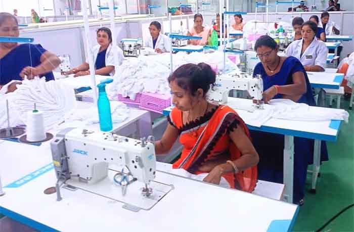 Raipur 06 June 2023 : विशेष लेख : महिलाओं की कार्यकुशलता को नई पहचान देने और उद्यम से जोड़ने के लिए लागू की गई है राज्य महिला उद्यमिता नीति 2023-28