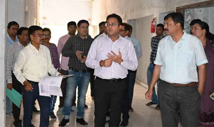 Collector Rituraj Raghuvanshi : कलेक्टर-एसपी ने आगामी विधानसभा निर्वाचन की तैयारियों के लिए विभिन्न स्थलों का लिया जायजा