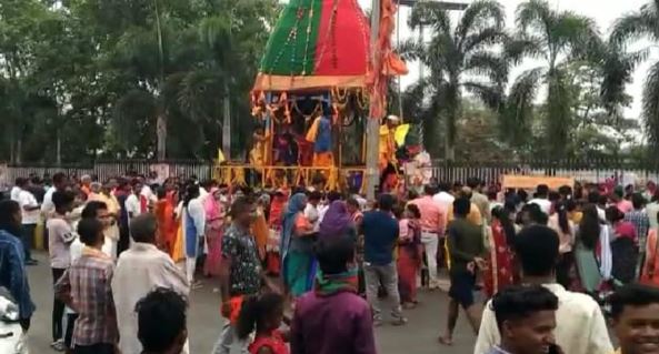 Lord Jagannath : दंतेवाड़ा में निकली भगवान जगन्नाथ की रथयात्रा,हजारों की संख्या में उमड़ा जान सैलाब भक्त