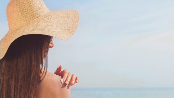 Summer Skin Care : ब्यूटी किट में रखना न भूलें ये 4 चीज…गर्मी में ब्यूटीफुल बन जाएगी आपकी स्किन