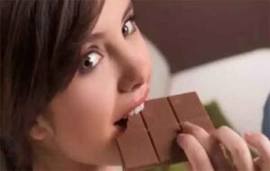 World Chocolate Day Today : दिल-दिमाग को कर देती है दुरुस्त, चॉकलेट खाने के है अनेकों फायदे...