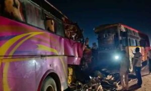 Horrific road accident in Buldhana Maharashtra : बुलढाणा में भीषण सड़क हादसा 2 बसों की टक्कर, 6 लोगो की मौत....21 लोग घायल