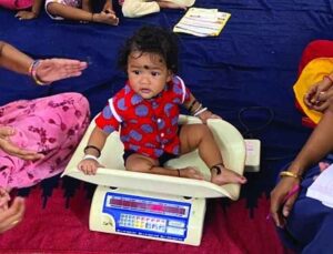 Raipur 25 July 2023 : आंगनबाड़ी केन्द्रों में बच्चों के पोषण स्तर की जांच के लिए चलेगा वजन त्यौहार
