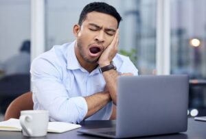 Yawning : शरीर को अलर्ट करने के लिए हार्मोन्स उबासी को ट्रिगर करते हैं, चलिए जानते हैं