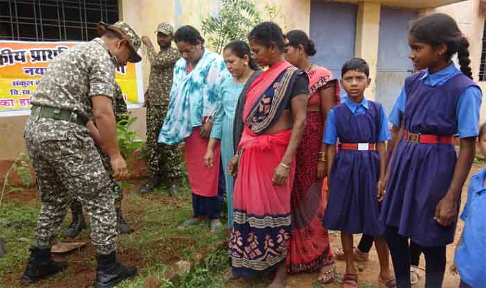 Narayanpur News : भा०ति०सी०पु० बल की 45वीं वाहिनी के जवानों द्वारा नवीन प्राथमिक शाला, नयापारा