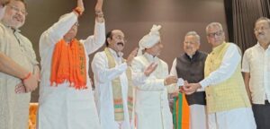 BJP : भाजपा में फिर से बड़ा प्रवेश, गुरु बालदास, धर्मगुरुओं सहित राजनीतिक कार्यकर्ताओं ने ली सदस्यता 