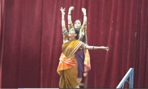 Raipur Breaking : हाँ, मैं सावित्री बाई फूले नाटक का मंचन