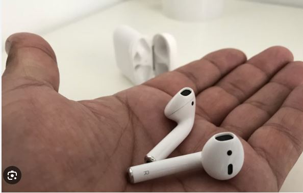 Airpods :