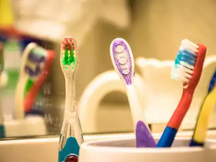 Toothbrush :
