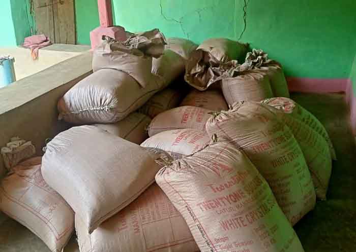 Pendra Breaking News : आचार संहिता लगने के बाद भी बेखौफ होकर कर रहे चावल का अवैध भंडारण....