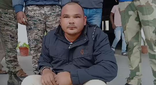 Fake soldier arrested ठगी करने वाला नकली जवान गिरफ्तार