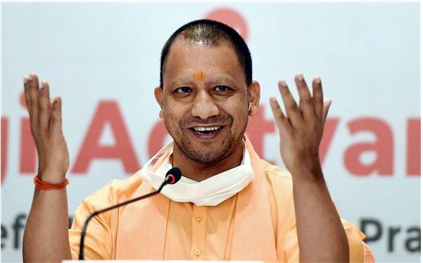 Chief Minister Yogi Adityanath : छत्तीसगढ़ में गोबर घोटाला कर 1300 करोड़ रुपये हड़प लिए : योगी