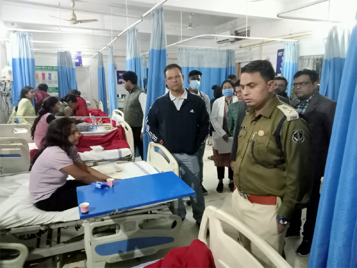 Ambikapur Surguja : स्कूल बस दुर्घटना में त्वरित कार्यवाही करते हुए जिला प्रशासन द्वारा बच्चों एवं अन्य स्टाफ को उपलब्ध कराई गई आवश्यक मेडिकल सुविधा ?