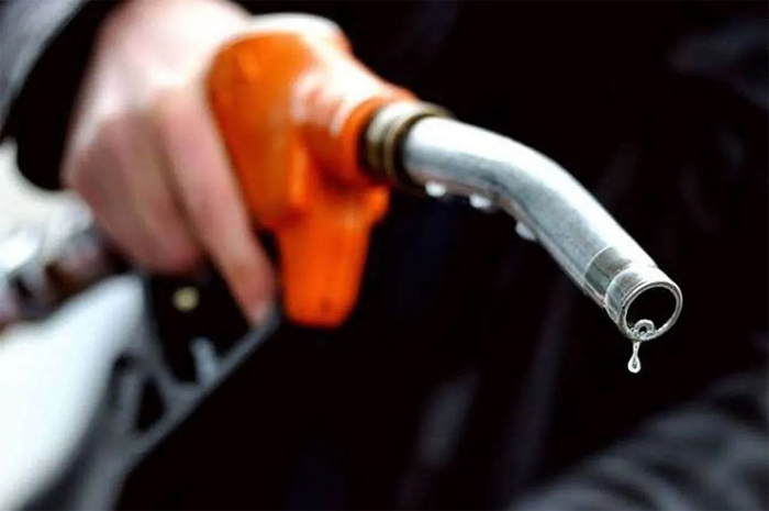 Petrol-Diesel Latest Price : जानें कहां क्या हैं तेल के लेटेस्ट दाम