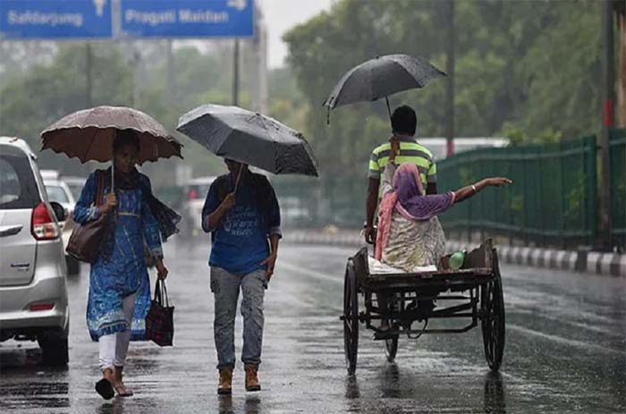 Chhattisgarh Weather Update : छत्तीसगढ़ में मिचौंग ने बढ़ाई ठंड, रात से हो रही रुक-रुक कर बारिश..