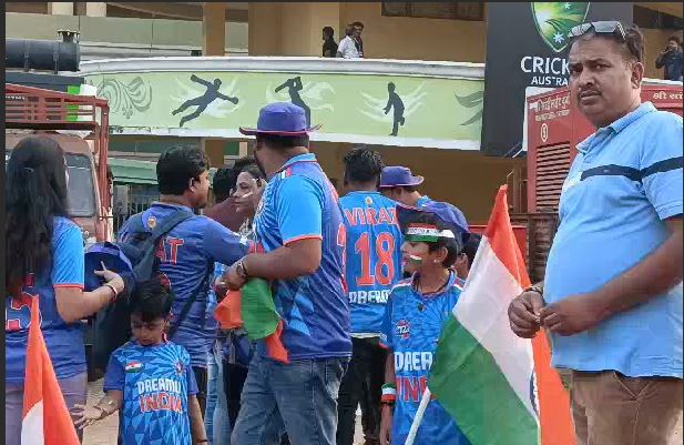 Breaking @Raipur भारत और ऑस्ट्रेलिया के बीच रायपुर  में T20 क्रिकेट मैच का  आगाज, देखिये VIDEO