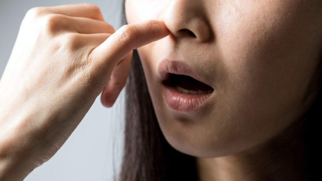 Health News- Study में खुलासा हुआ है- नाक में उंगली डालने की आदत देती है इस गंभीर बीमारी का संकेत