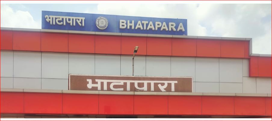 Train stoppage at Bhatapara