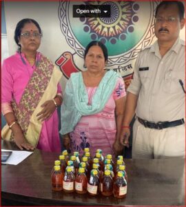 Bhilai Crime News अवैध शराब बेचते महिला समेत दो तस्कर गिरफ्तार