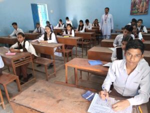 Meritorious student examination : सशिमं में मेधावी छात्र परीक्षा हुई