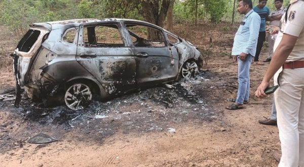 CG News: चलती कार में लगी भीषण आग, शिक्षक जला जिंदा …