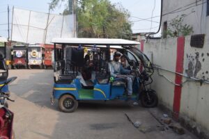 शहर में ई-रिक्शा चार्जिंग पॉइंट बढ़ाने पर जोर