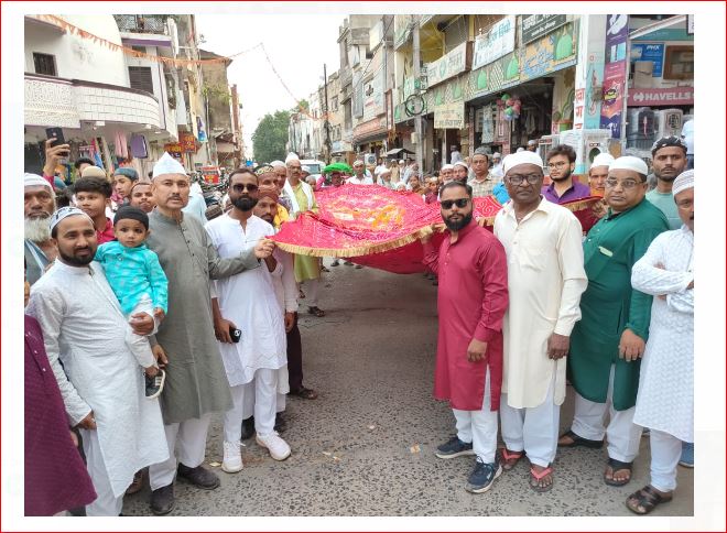 Ambikapur latest news शाही चादर व संदल के साथ हुआ उर्स का आगाज
