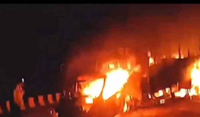 UP Big News कार में लगी आग,दूल्हा समेत चार लोगों की जलकर मौत