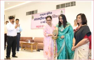 Ambikapur latest news अंतर्राष्ट्रीय मातृत्व दिवस के अवसर पर सम्मान समारोह का किया गया आयोजन