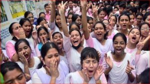 CBSE केन्द्रीय माध्यमिक शिक्षा बोर्ड की 12वीं की परीक्षा में लड़कियों ने मारी बाजी, 87.98 प्रतिशत परीक्षार्थी उत्तीर्ण