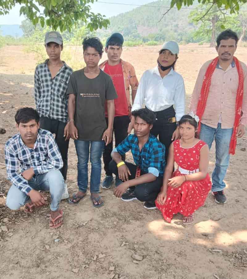 Ambikapur Surguja : जिला प्रशासन की सक्रियता से मैनपाट के ग्रामीणों की हुई सकुशल घर वापसी