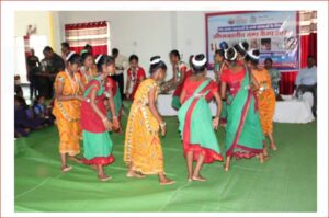 Summer camp of PM Shri Schools : दंतेवाड़ा जिले के पी एम श्री शालाओं का ग्रीष्मकालीन समर केम्प का हुआ समापन