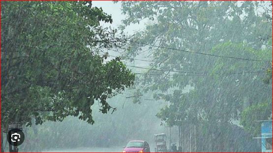 Chhattisgarh छत्तीसगढ़ में आंधी-तूफान ने मचाया कहर,जनजीवन अस्त-व्यस्त