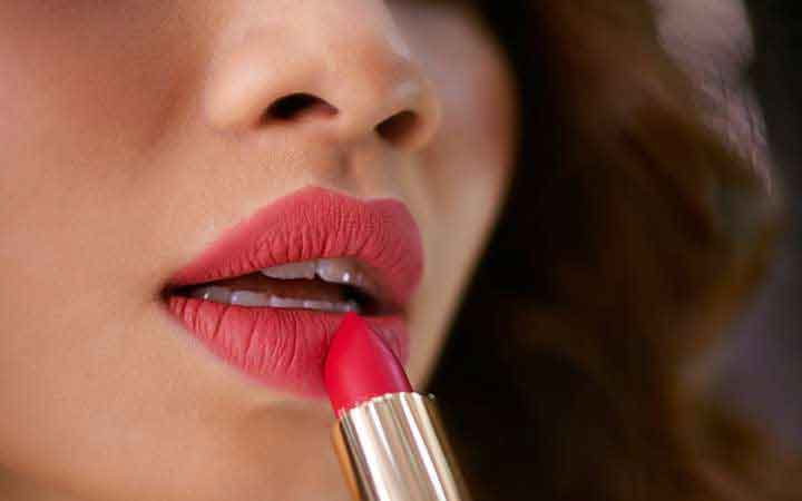Lipstick :