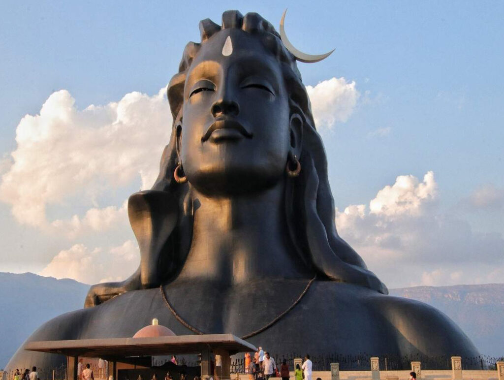 Shiv Mndir : सावन में घूम आए विश्व के सबसे बड़े शिव मंदिर में, जानिए है कहाँ?