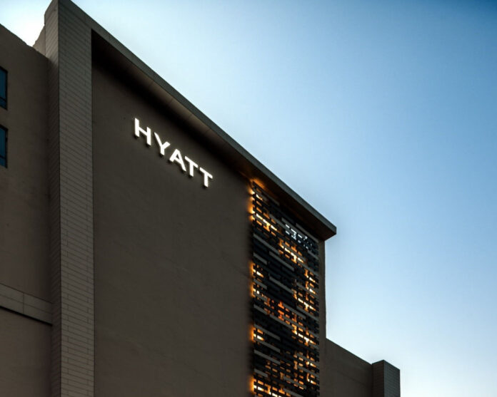 Chhattisgarh : Hyatt Hotel में सैक्स रैकेट पकड़ने पर उठा सवाल....