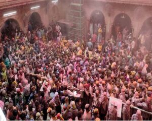 Vrindavan Banke Bihari Temple : बांके बिहारी मंदिर में बड़ा हादसा, मंगला आरती के दौरान दम घुटने से 2 की मौत; 6 घायल
