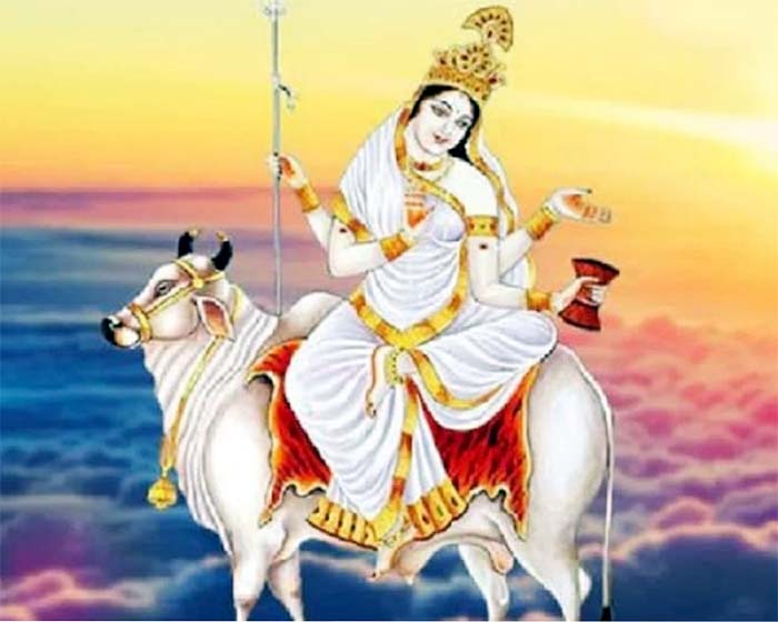 Shardiya Navratri 2022 : नवरात्रि के पहले दिन होती है मां शैलपुत्री की पूजा, जरूर पढ़ें यह कथा, घर में आएगी सुख-समृद्धि