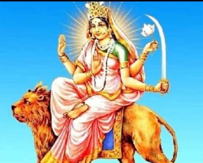 Shardiya Navratri 2022 Day 3 : तीसरे दिन होती है मां चंद्रघंटा की पूजा, पढ़ें यह कथा मंत्र और आरती....