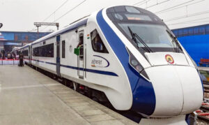 New Vande Bharat Train : आ गई नए वंदे भारत के किराए की पूरी लिस्ट, 30 सितंबर से इस रूट पर चलेगी ट्रेन!