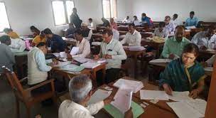 Public Relations Office Dhamtari : उत्तरपुस्तिकाओं का लापरवाहीपूर्ण मूल्यांकन करने वाले तीन शिक्षकों पर गिरि गाज
