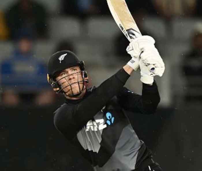 IND vs NZ LIVE Update :  : न्यूजीलैंड का पहला विकेट गिरा, शमी ने फिन एलेन को बोल्ड किया