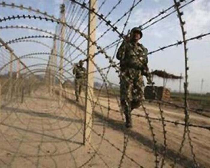 India Pak Border : भारत-पाक सीमा पर 30 करोड़ की हेरोइन जप्त, 2 गिरफ्तार, पुरी के जगन्नाथ मंदिर में भारी भगदड़