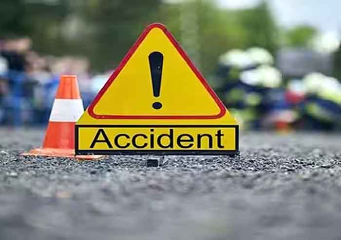 Ambala Accident News : शादी समारोह से लौट रहे परिवार की कार ट्रॉली से टकराई, मां-बेटे की मौत, पिता-पुत्री समेत 3 घायल